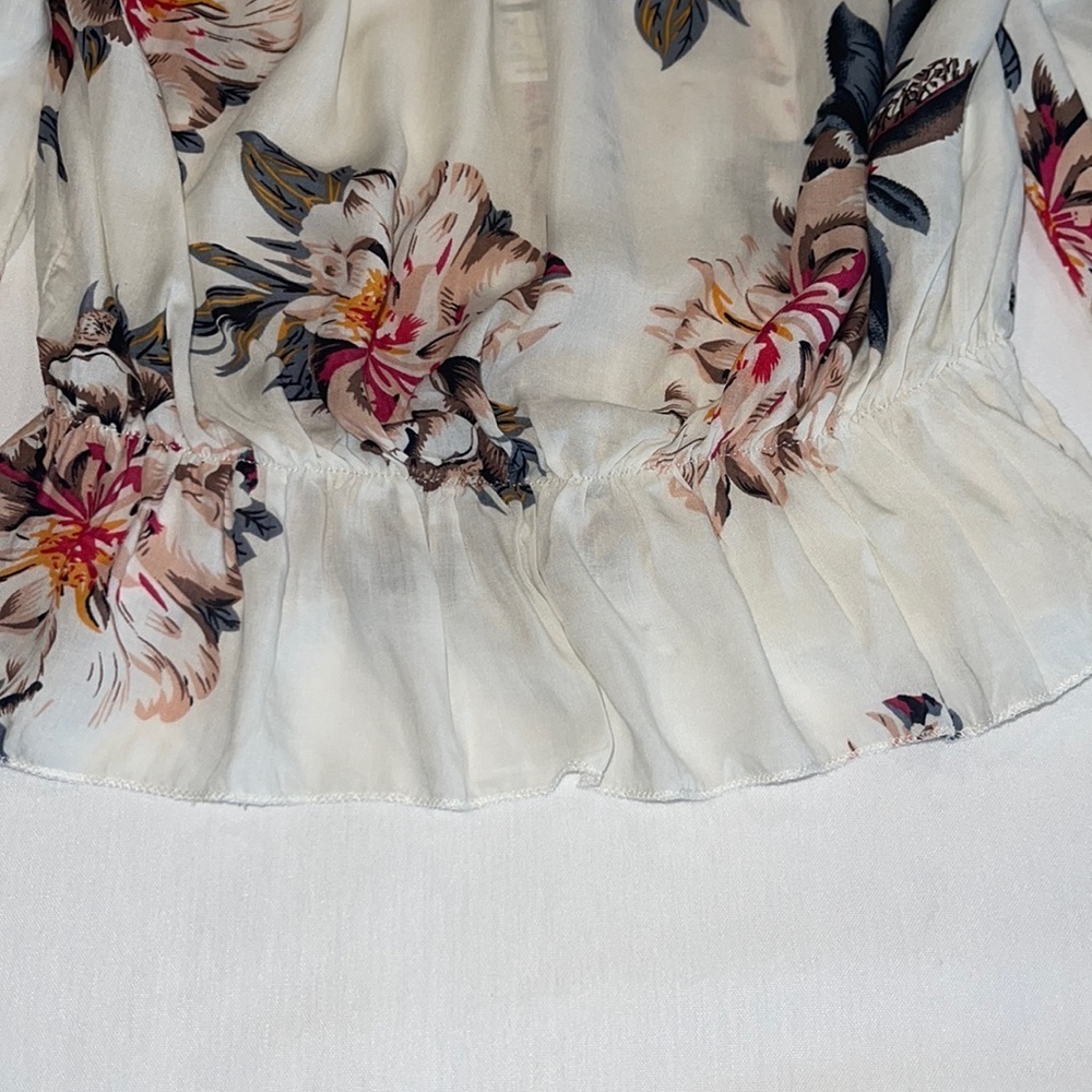 HIBLUCO Off Shoulder top • Size Small • Floral Print - Picture 2 of 11